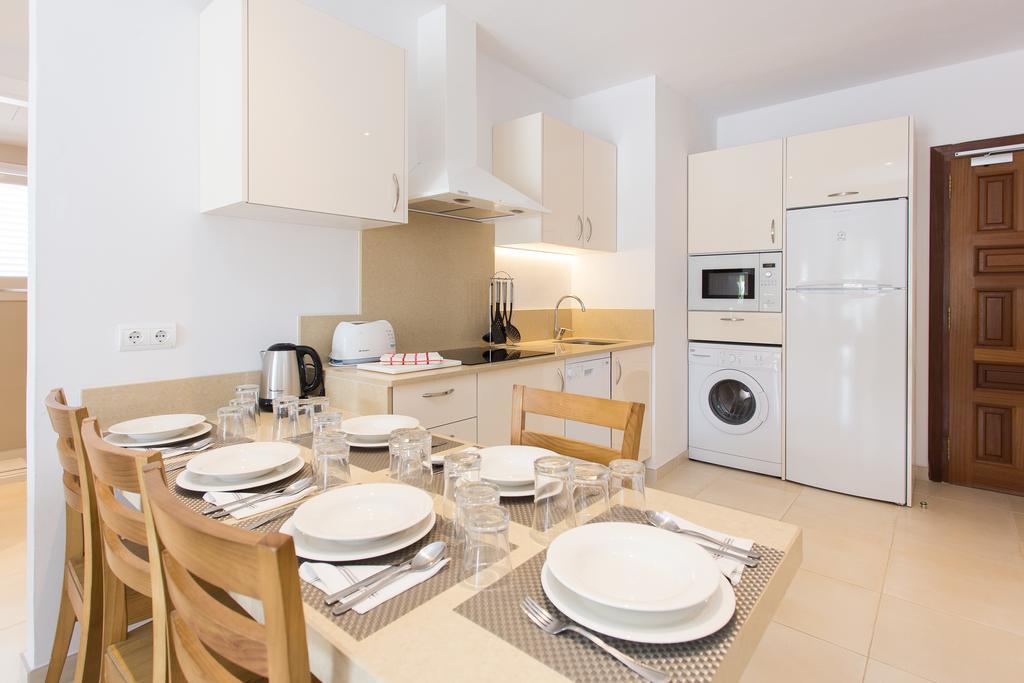 Es Cana Apartamentos Sofia מראה חיצוני תמונה